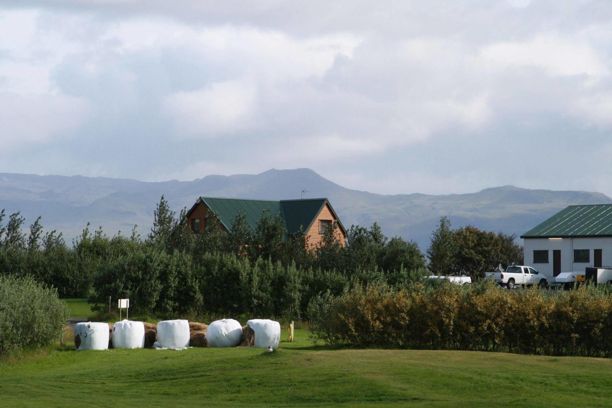 Hellisholar Cottages Hvolsvöllur Exterior foto